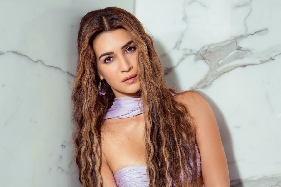 Kriti Sanon Shuts Down Wedding Buzz, Says Marriage Isn’t Her Priority Right Now