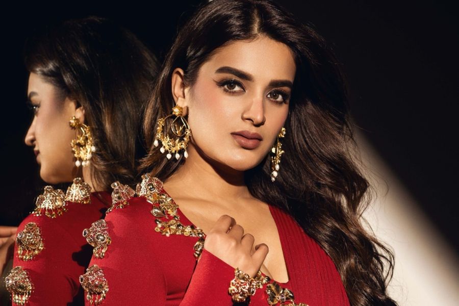 Nidhhi Agerwal Mobbed at The Raja Saab Song Launch in Hyderabad