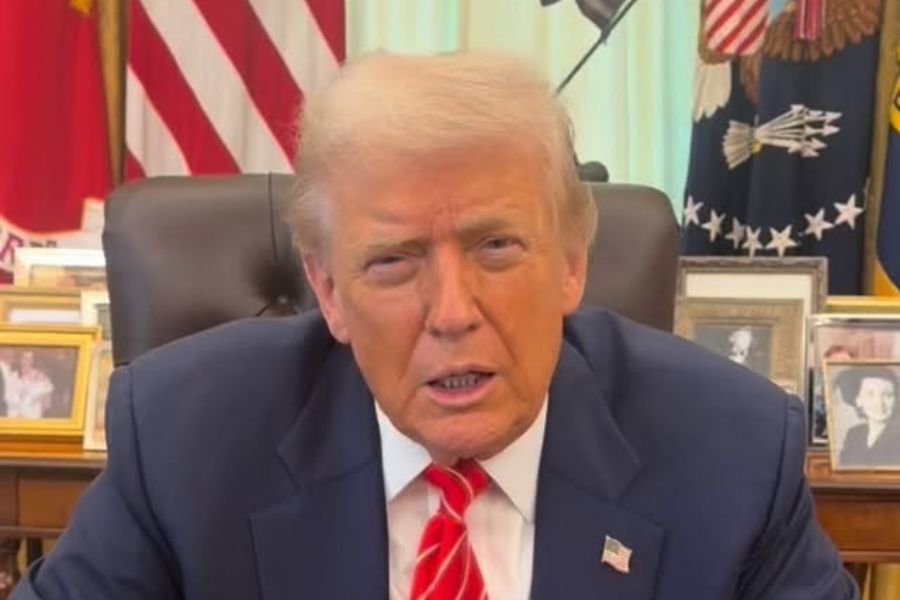 Donald Trump Urges Netflix to Remove Susan Rice From Board Amid Political Clash