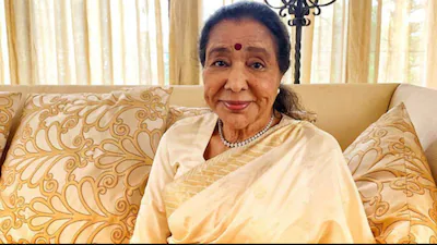 Asha Bhosle’s Final Journey Ends In Varanasi, Family Fulfils Her Last Wish With Ganga Immersion
