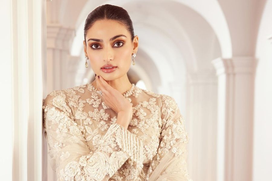 Athiya Shetty Faces Backlash After Tribute Mix-Up Amid Asha Bhosle’s Death
