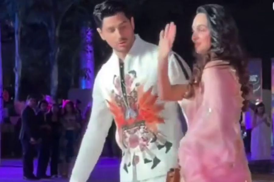 Kiara Advani’s Sweet Red Carpet Moment With Sidharth Wins Hearts at NMACC Gala