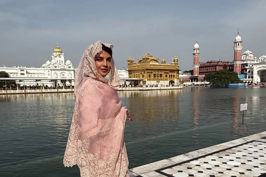 Priyanka Chopra Visits Golden Temple, Remembers Father Amid India Return