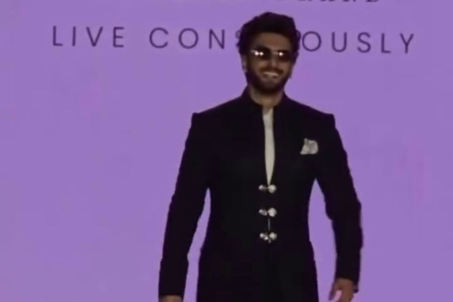 Ranveer Singh Steals the Show at NMACC Gala, Turns ‘Dhurandhar’ Fever Into a Live Moment Fans Won’t Forget