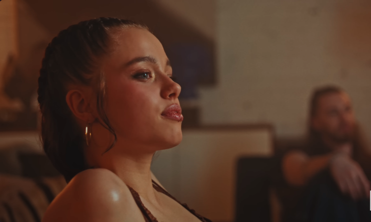 Shiloh Jolie Steps Into Spotlight With K-Pop Debut, Fans Spot Angelina Jolie’s Mirror Image in Viral Teaser