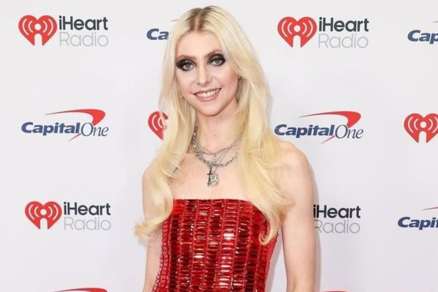 Taylor Momsen Hospitalized After Spider Bite Mid-Tour, But Still Set for Next Show