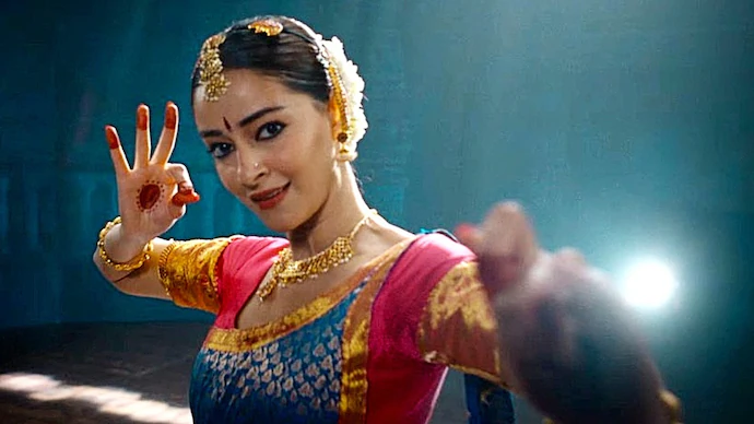 Ananya Panday’s Bharatnatyam Scene in Chand Mera Dil Sparks Debate Online as Fans Split Over Fusion Performance